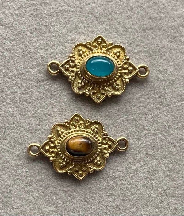 Connecteur Laiton doré avec pierre