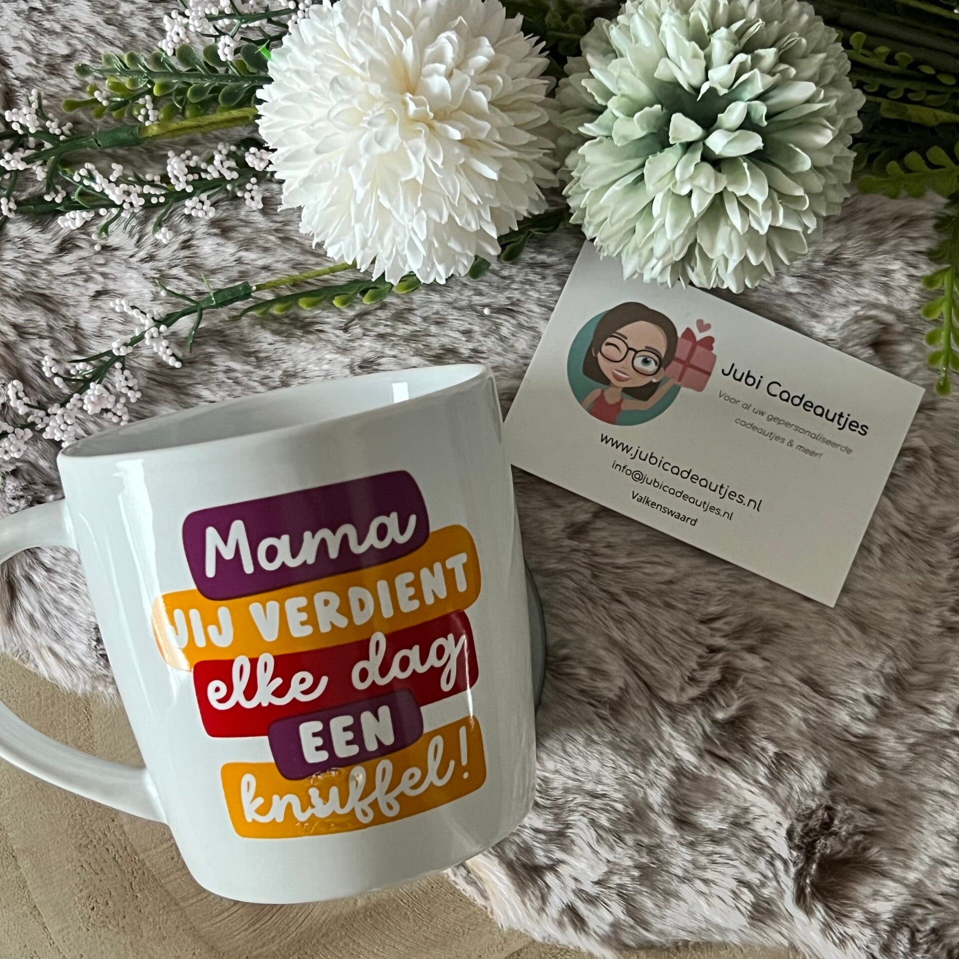 Moederdag Mok - Mama Jij verdient elke dag een knuffel!