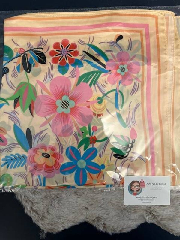 Musthaves Zomer Sjaal - Bloemen Pasteloranje