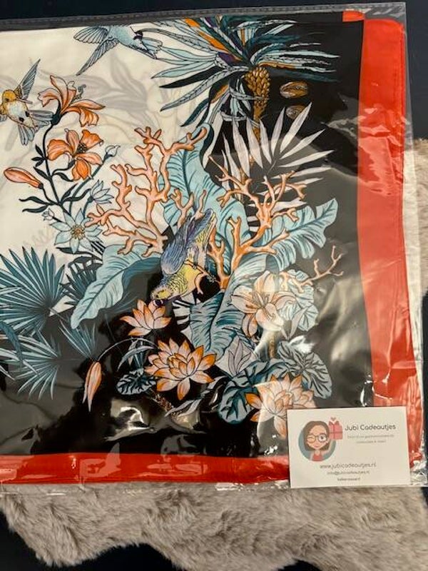 Musthaves Zomer Sjaal - Fantasieprint Rood/Zwart