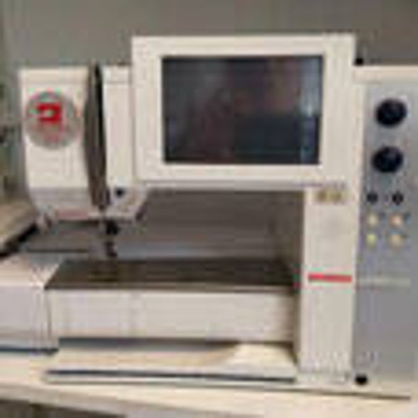 BERNINA Artista 730 Naai en Borduurmachine  Demo- machine