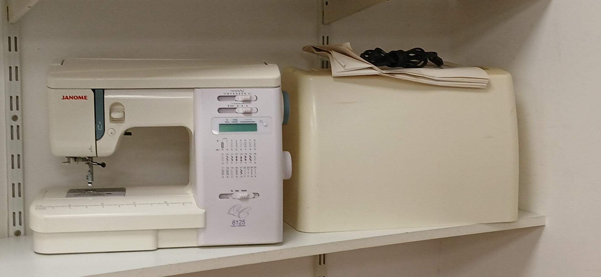 Janome 6125 geheel compleet