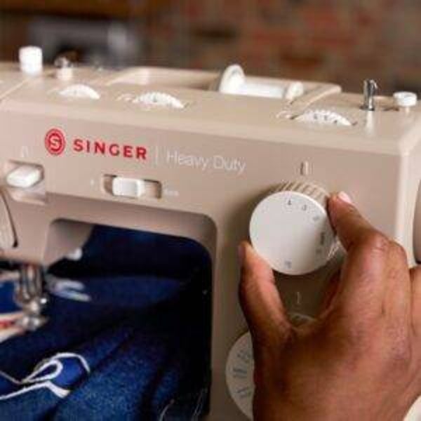 Singer Heavy Duty 4523™ Pre-order