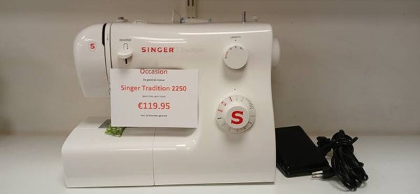 Zo goed als nieuw Singer Tradition 2250