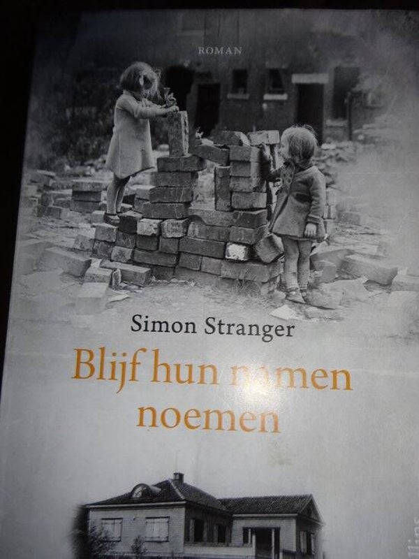 Simon Stranger-Blijf hun namen noemen