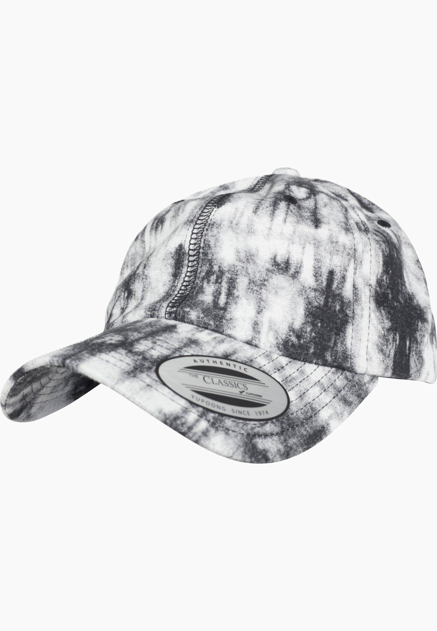 26033  C  Urban Classics Flexfit cap Low profile Tie dye black off white one size