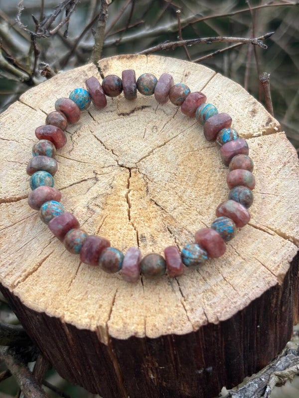 Préhnite A (heishi carré 7mm sur 4) et Apatite (6mm)