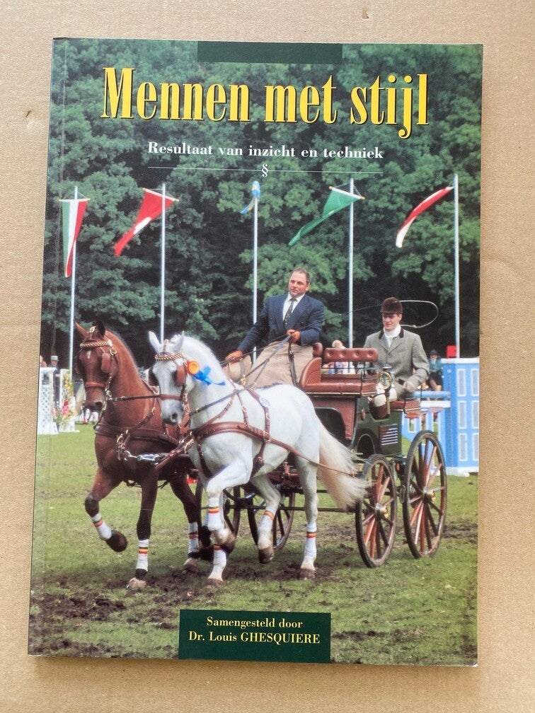 Handboek Klassiek Paarden-Mennen - in nieuwstaat.