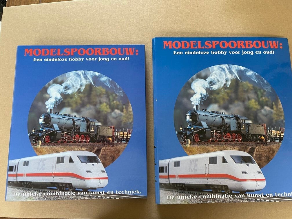 2 Verzamelmappen Modelspoorbouw - COMPLEET - NIEUW