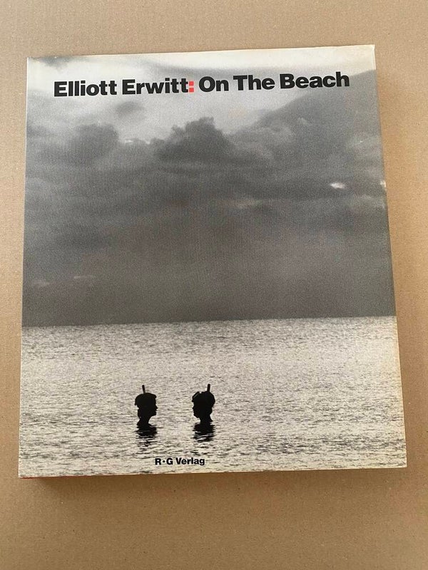 Elliott Erwitt - Strandfoto's - On the Beach - vrij zeldzaam