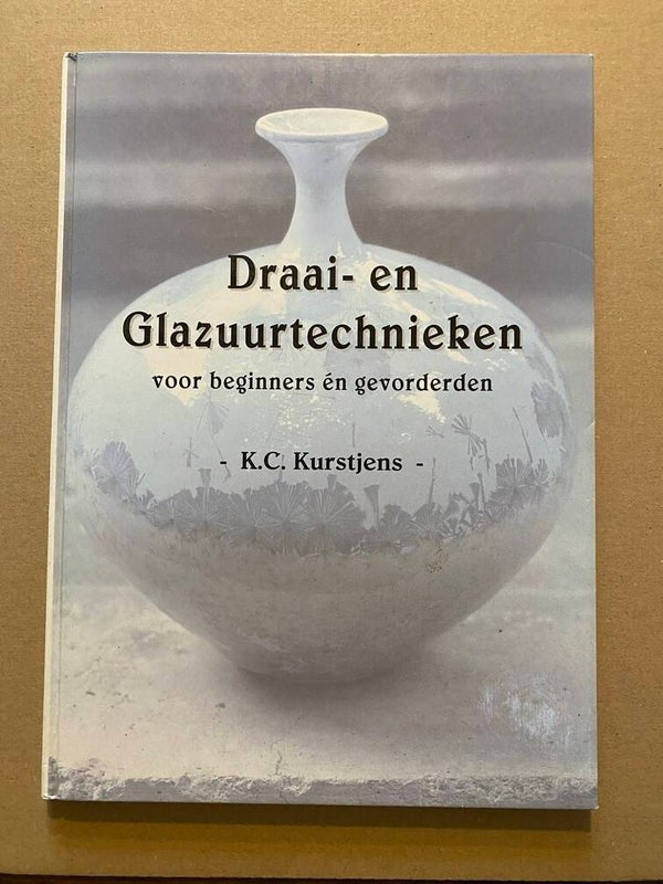 Draai en Glazuurtechnieken + Recepten Glazuur - in nieuwstaat.