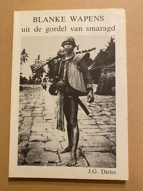 Blanke Wapens uit de Gordel van Smaragd - vrij zeldzaam