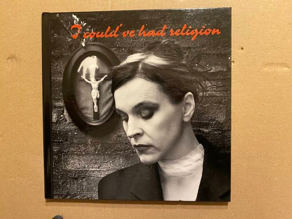 Lilith - I Could 've had Religion - Provocerend tegen rk godsdienst