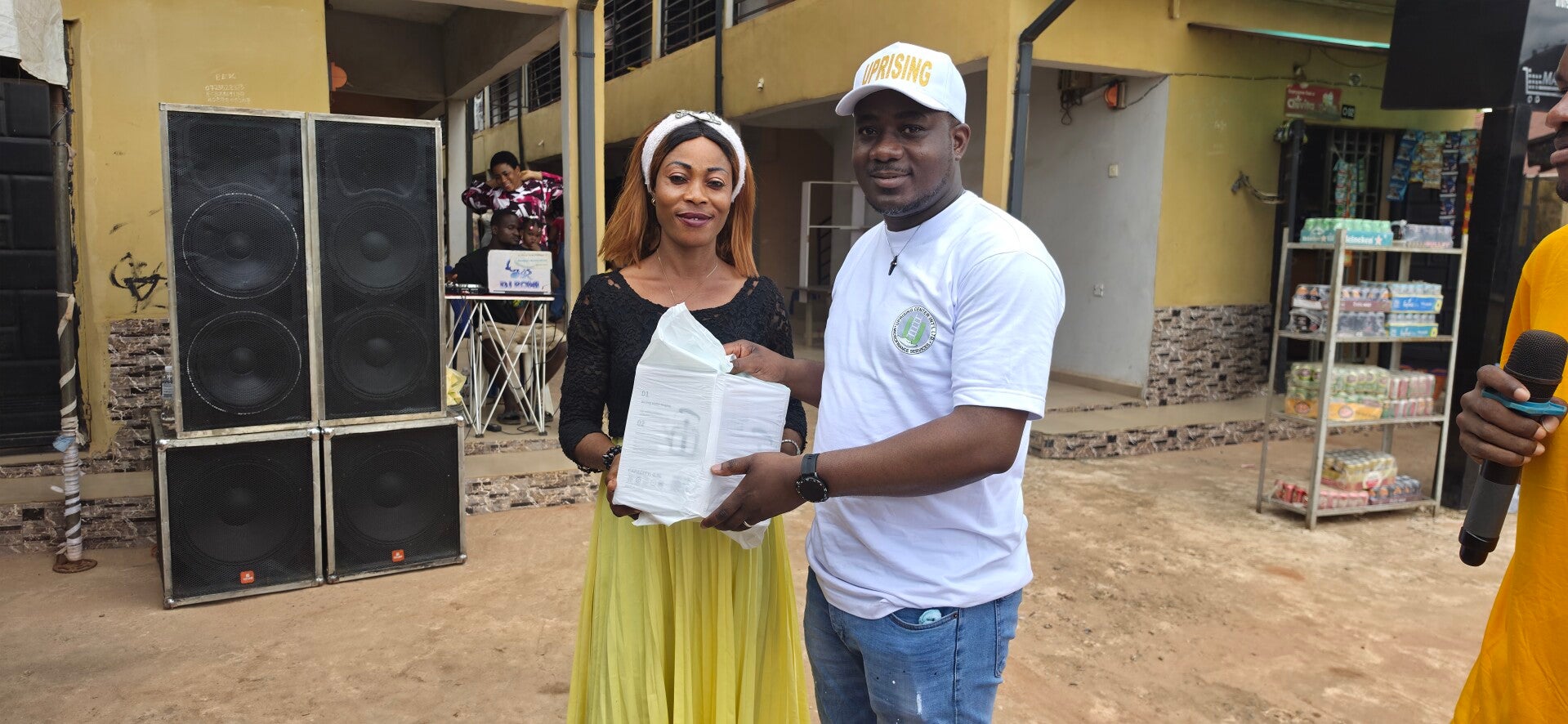 A dedicated client recieving a prize