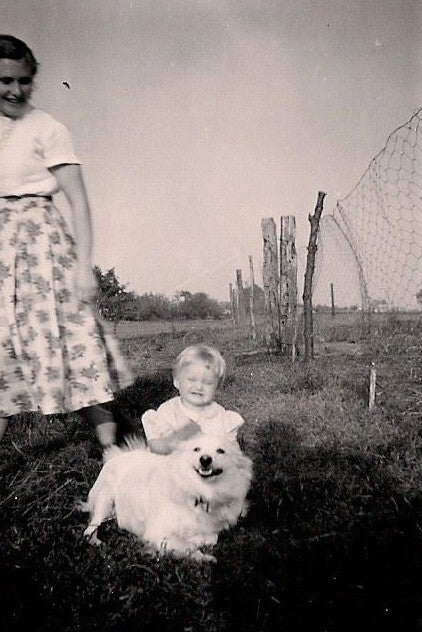 1959-mam-wilhelmien-met-hond-standard-hw07hb.jpg