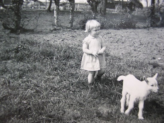1960-mientje-met-geitje-sebastkapelstr38-standard-pdn38j.jpg