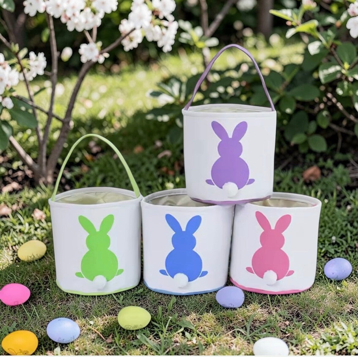 Paasmandje geborduurd met naam of tekst naar keuze