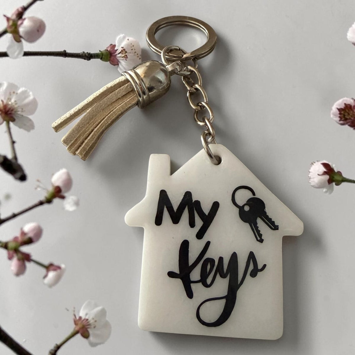 Porte-clés maison en résine époxy – Collection Home | LadyCocobijoux