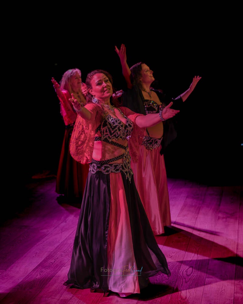 11-fotografeelgood_blissorientaldance_orientalis_20260228_senseofbellydance-10-standard.jpg