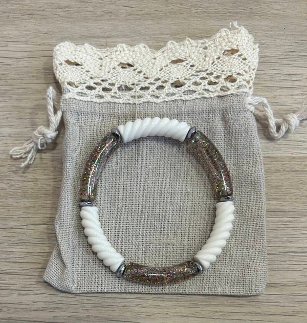 Bracelet perles blanc et paillettes 16