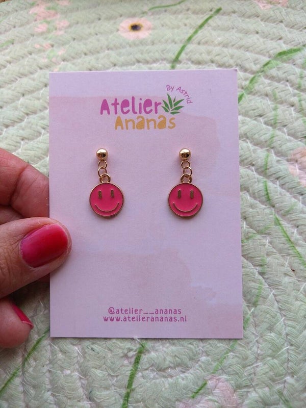 Smiley Roze