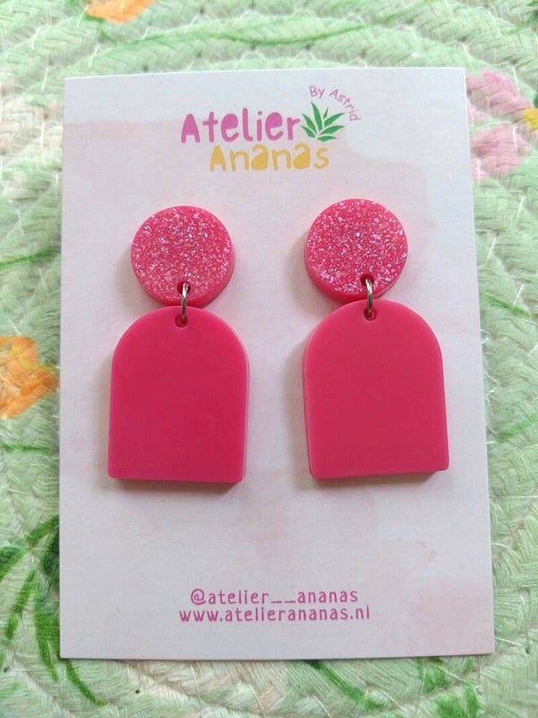 Hangers Pink Tiger