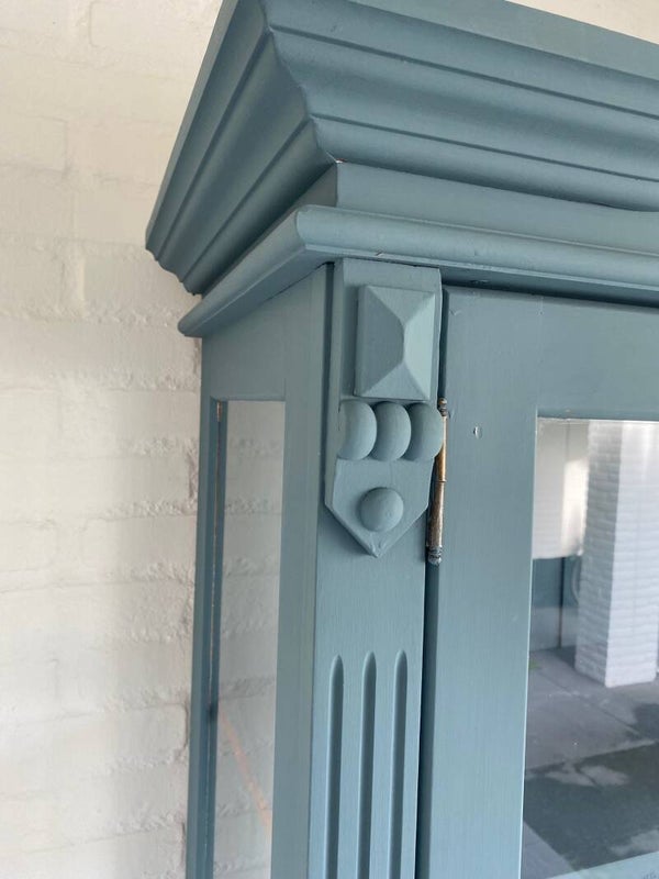 Buffetkast in antik bleu