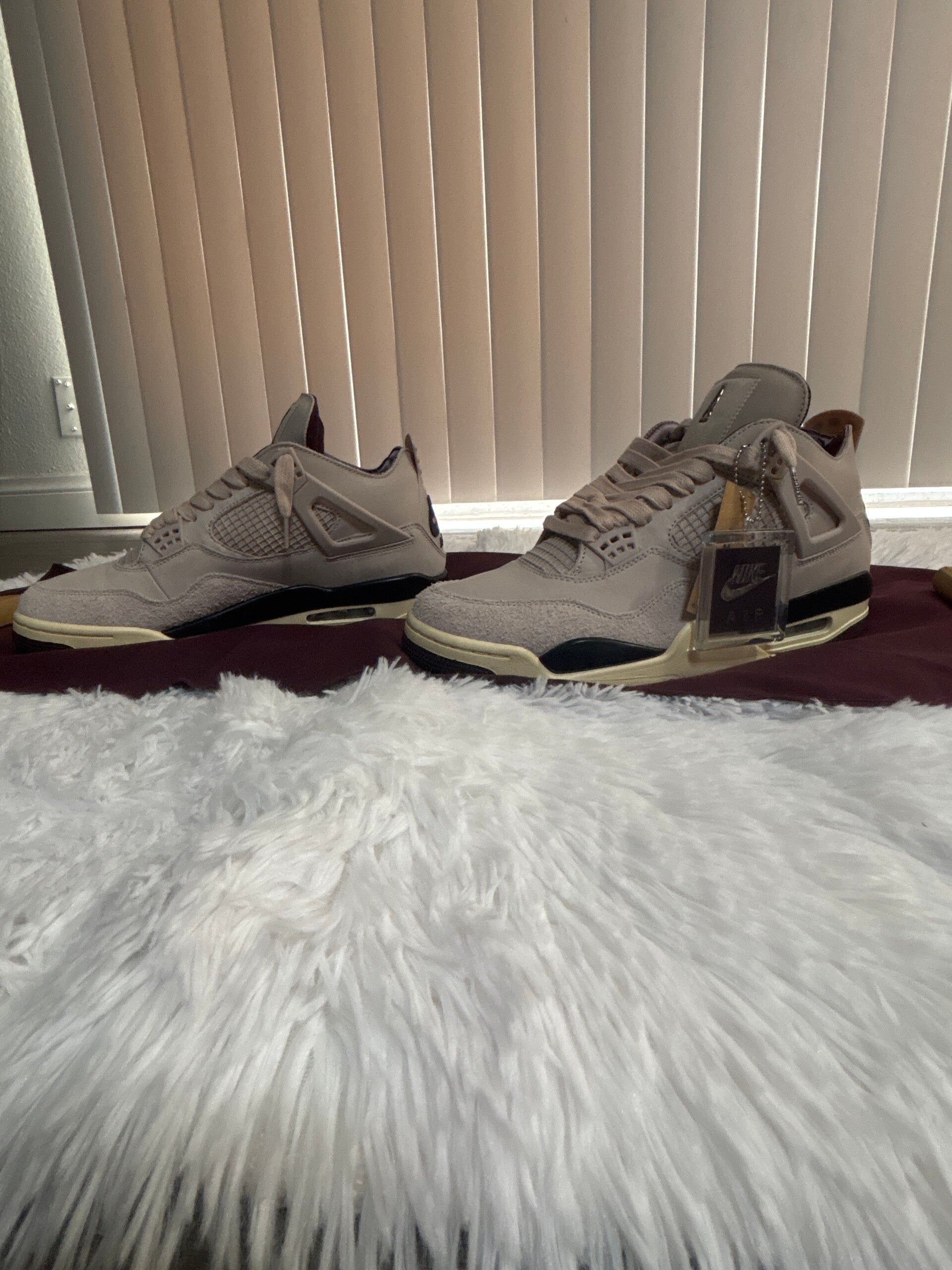 WMNS air Jordan 4 retro og sp fossil stone/mtlc pewter roche fossilized/etain mtlq  10.5