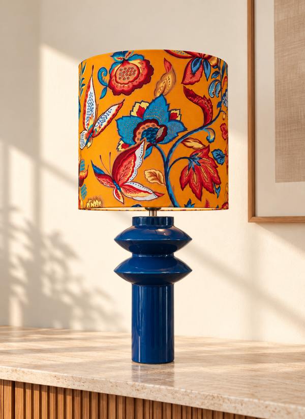 Lamp Paris met handgemaakte lampenkap in prachtig oranje kleur