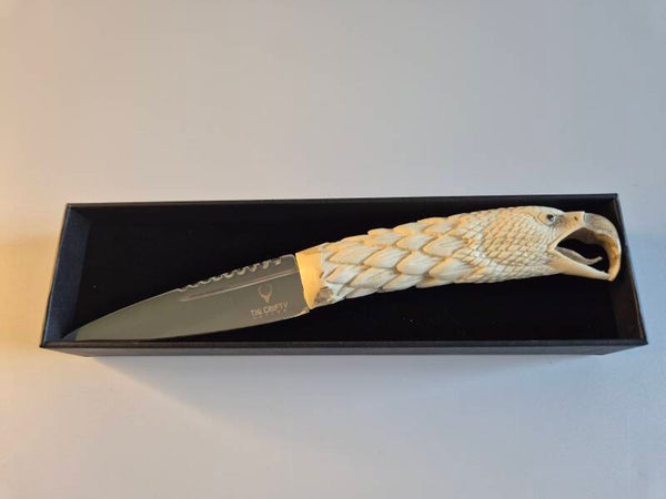 Sgian Dubh with Hand Carved Eagle Head
