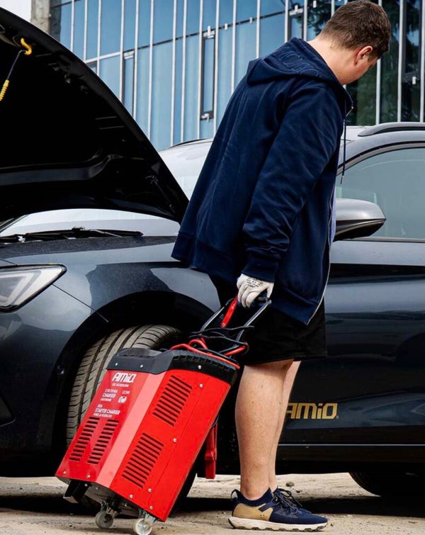 Chargeur de batterie avec fonction boost 12/24V, max 40A | AMIO-04500