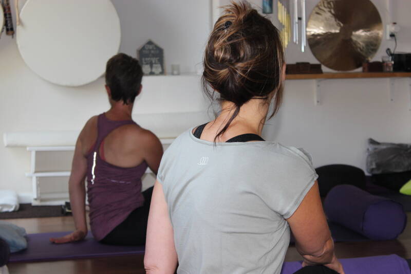 een torsie tijdens de yinyoga