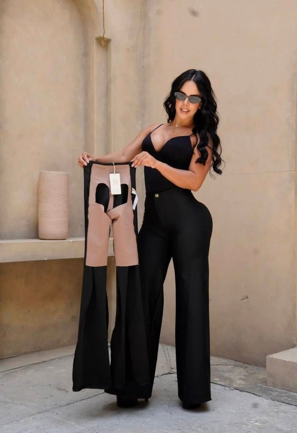 Pantalon gainant remonte fesses