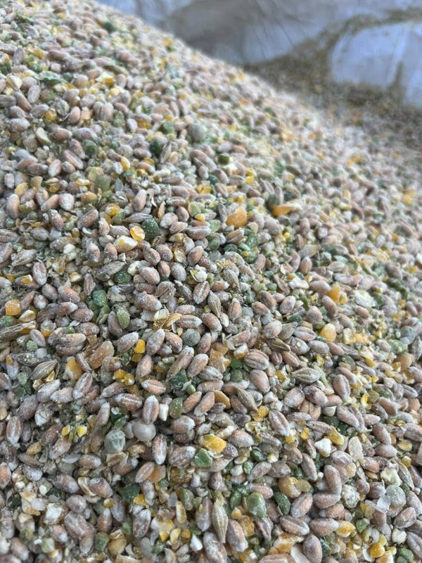 All-round supplementary pig feed, cattle feed, chicken feed, sheep feed. 25kg