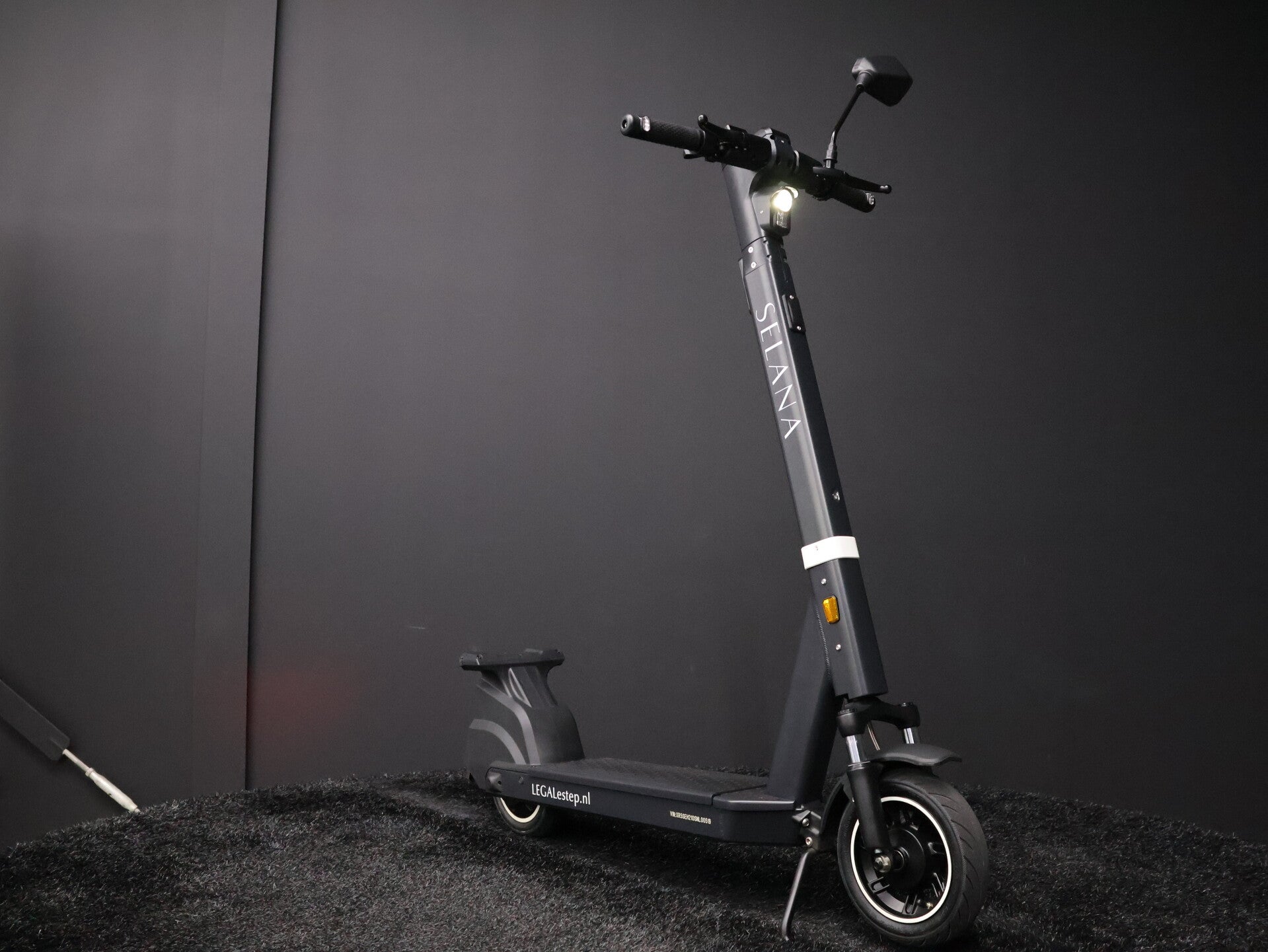 selana E-step