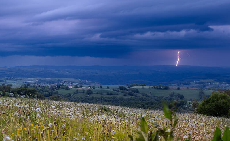 Aveyron - Front. Cantal