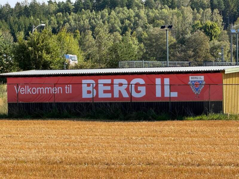 Markedsføringsmateriell som roll-up og bannere levert av Halden Reklame & Profilering