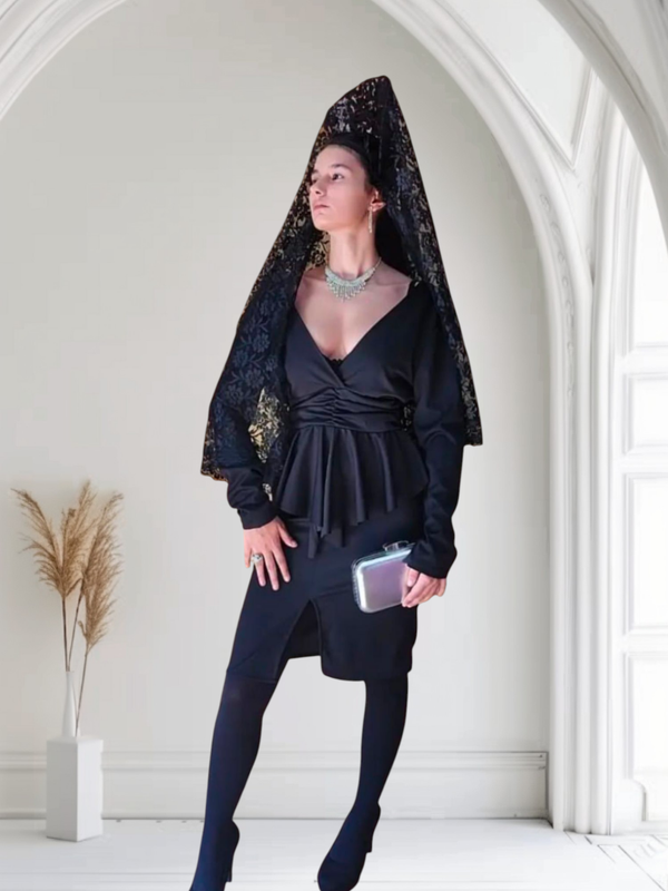 Vestido negro de manga larga