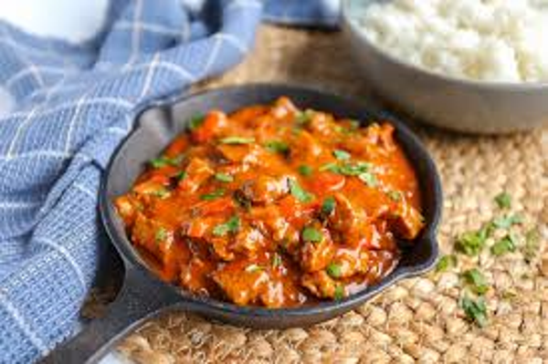 1000 GRAM AMBACHTELIJKE GOULASH KANT EN KLAAR.( 15 SEPT - MAART VERKRIJGBAAR)
