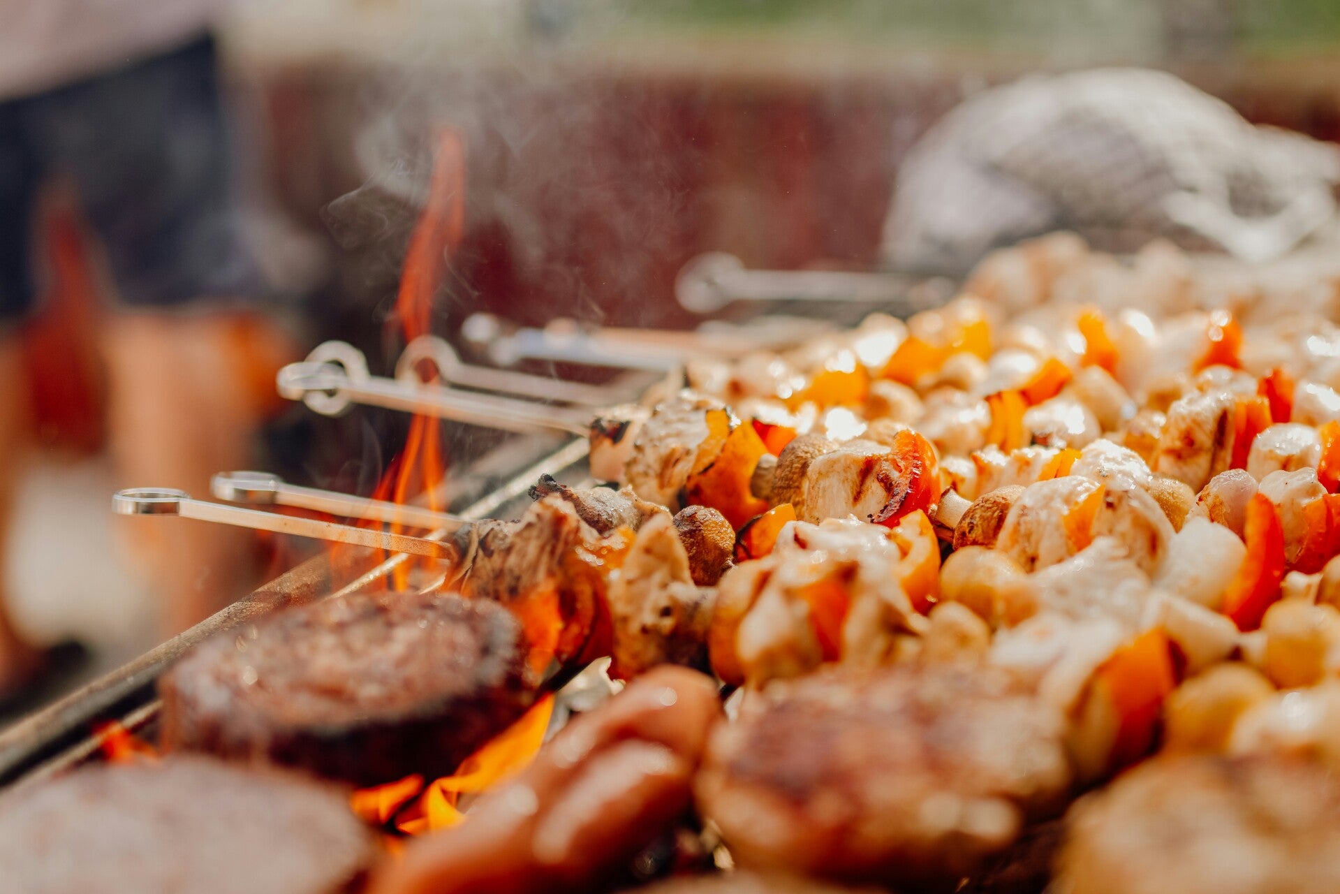 THEO'S BBQ POPULAIR