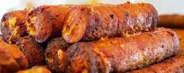 12 STUKS GRILLWORST HAPJES. gegrilde worst in plakken