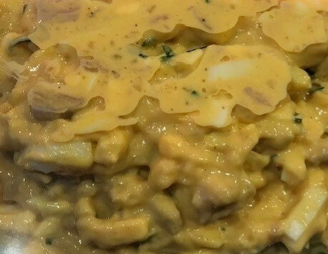 150 GRAM TOK TOK SALADE. lekkere kip salade met verse gekookte eieren