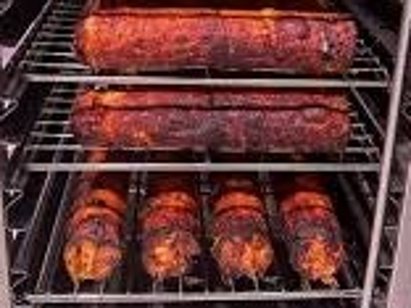 200 GRAM GRILLWORST KAAS. grillworst aan een stuk