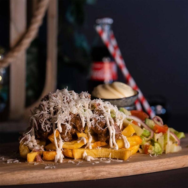 500 GRAM "STOOFVLEES" kant & klaar. Voor 2 pers. Combineer met patat, truffel mayonaise, parmezaan.