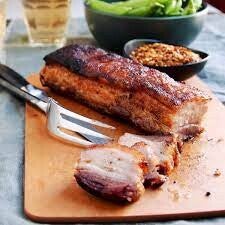 500 GRAM BUIKSPEK. (PORK BELLY). voor langzaam gegaard buikspek.