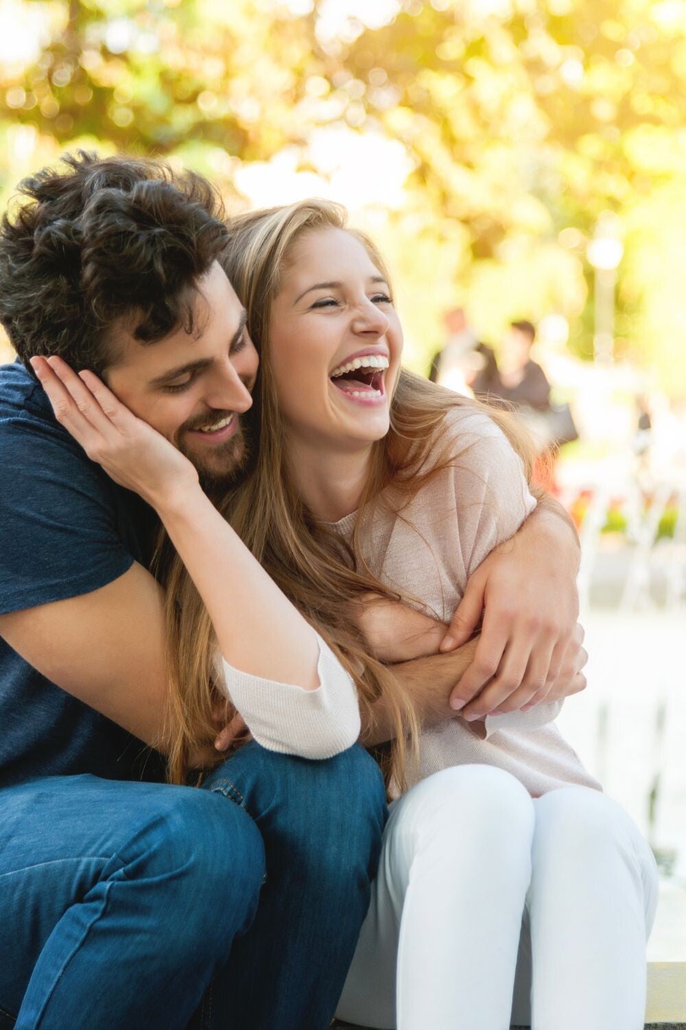 Le rituel de retour affectif est une pratique spirituelle destinée à attirer de nouveau la personne aimée. Grâce à des travaux sérieux, il devient possible de raviver les sentiments et favoriser la réconciliation