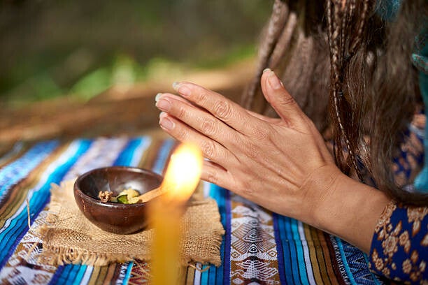 Voyant médium marabout Laurent - Voyance sérieuse, retour affectif et rituels puissants