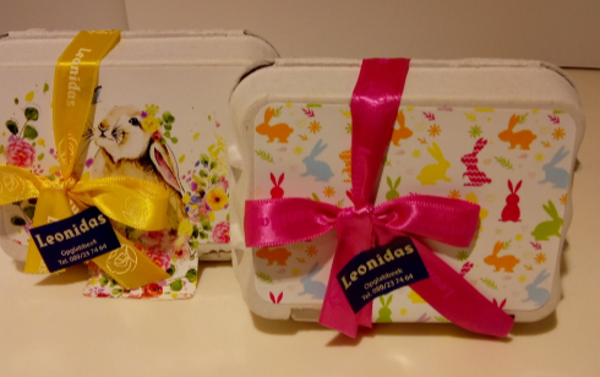 Eierdoosje met 12 gemengde eitjes