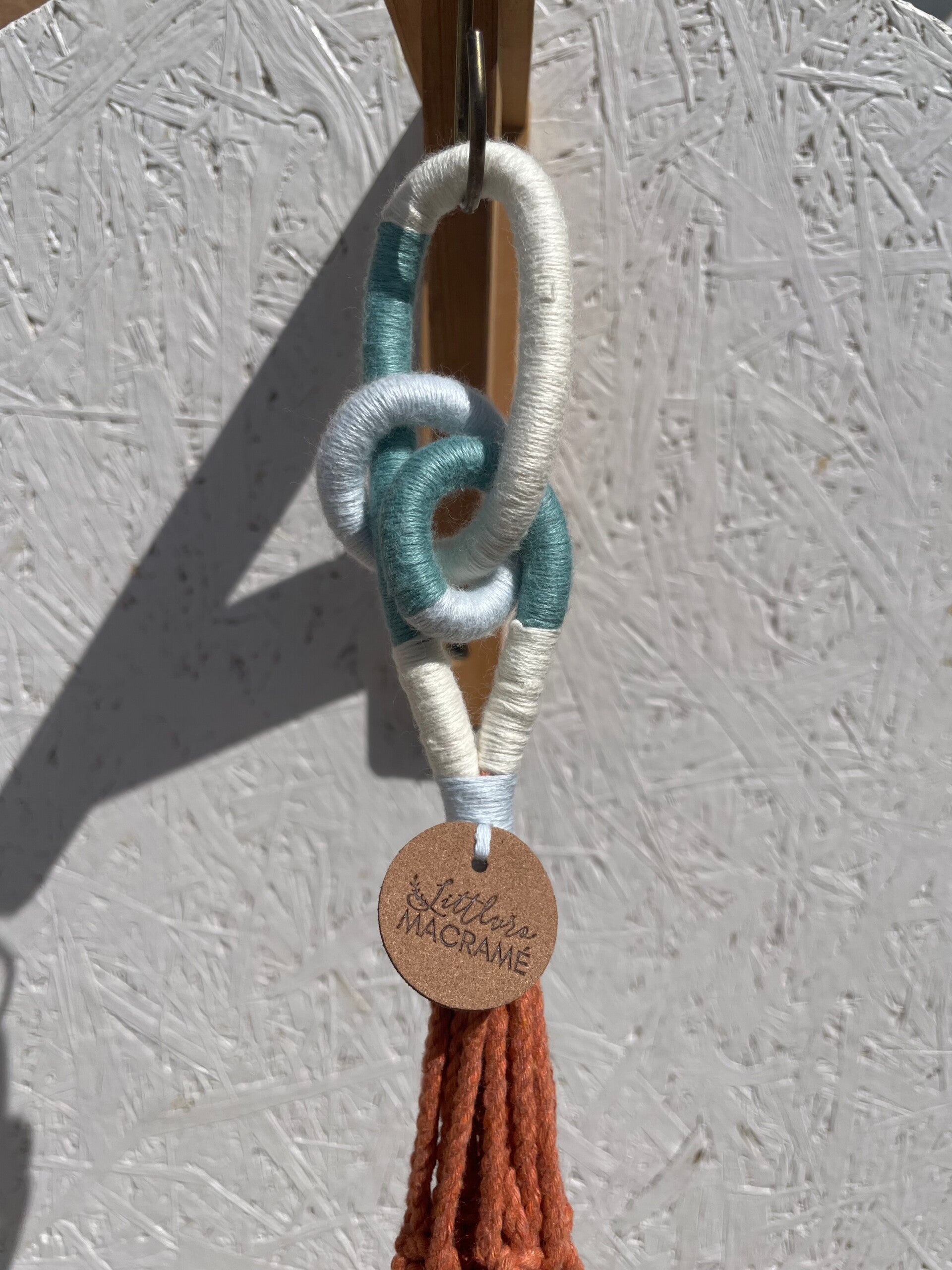 ATLAS – Suspension Macramé Coton Terracotta | Nœud Coloré Céleste & Bleu Dragée | Spirales & Nœuds Plats | 1 Pot Intérieur | Littlvro