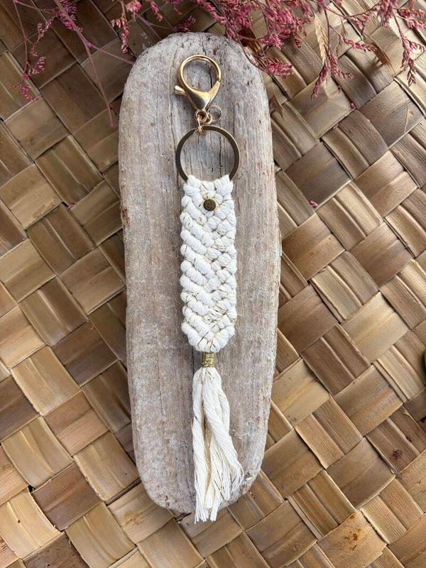 Porte-clés Macramé Fait Main – Ecru lurex doré | Bijoux de Sac Artisanaux | Littlvro Nantes